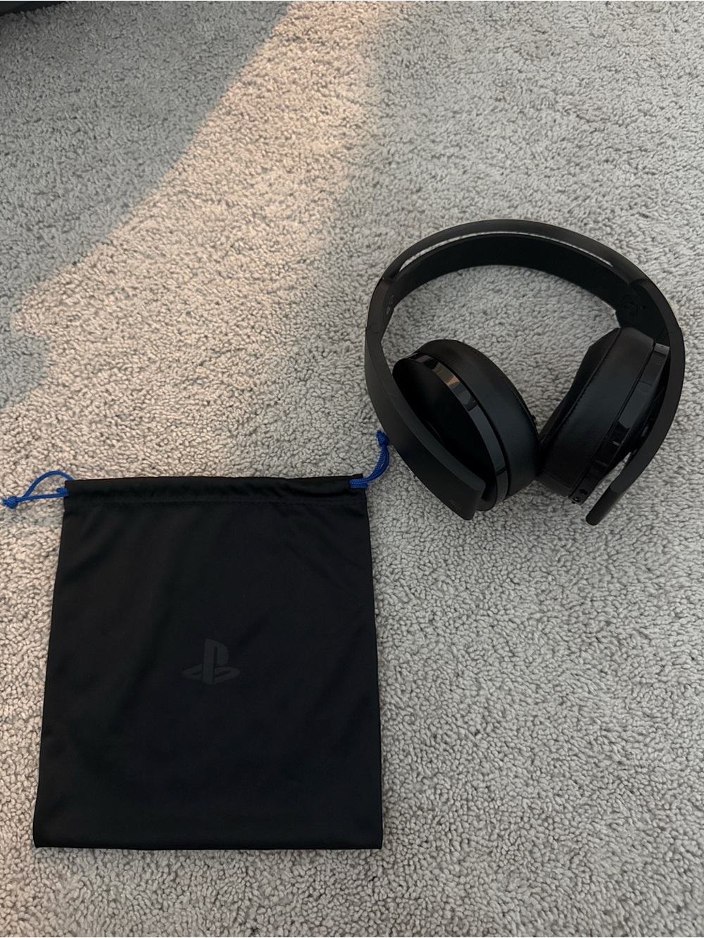 Sony PlayStation Gold Wireless Gaming Headset (Model CUHYA-0080) with Travel Bag